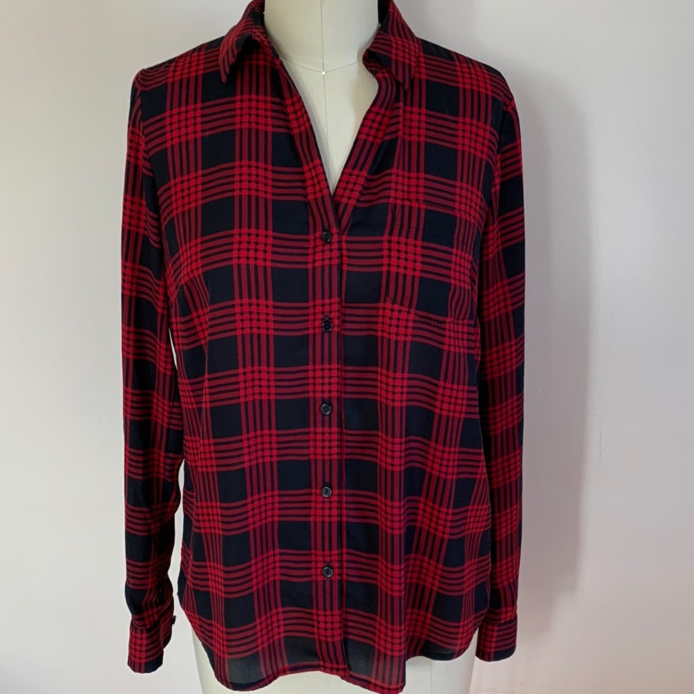 The limited red & black button up chiffon top